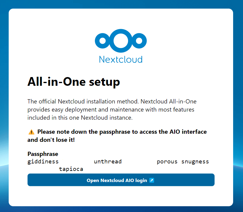 Setup-Bildschirm des Nextcloud AIO Mastercontainers mit angezeigter Passphrase