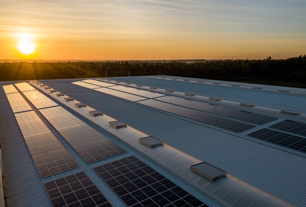 Solarpaneele auf einem Dach