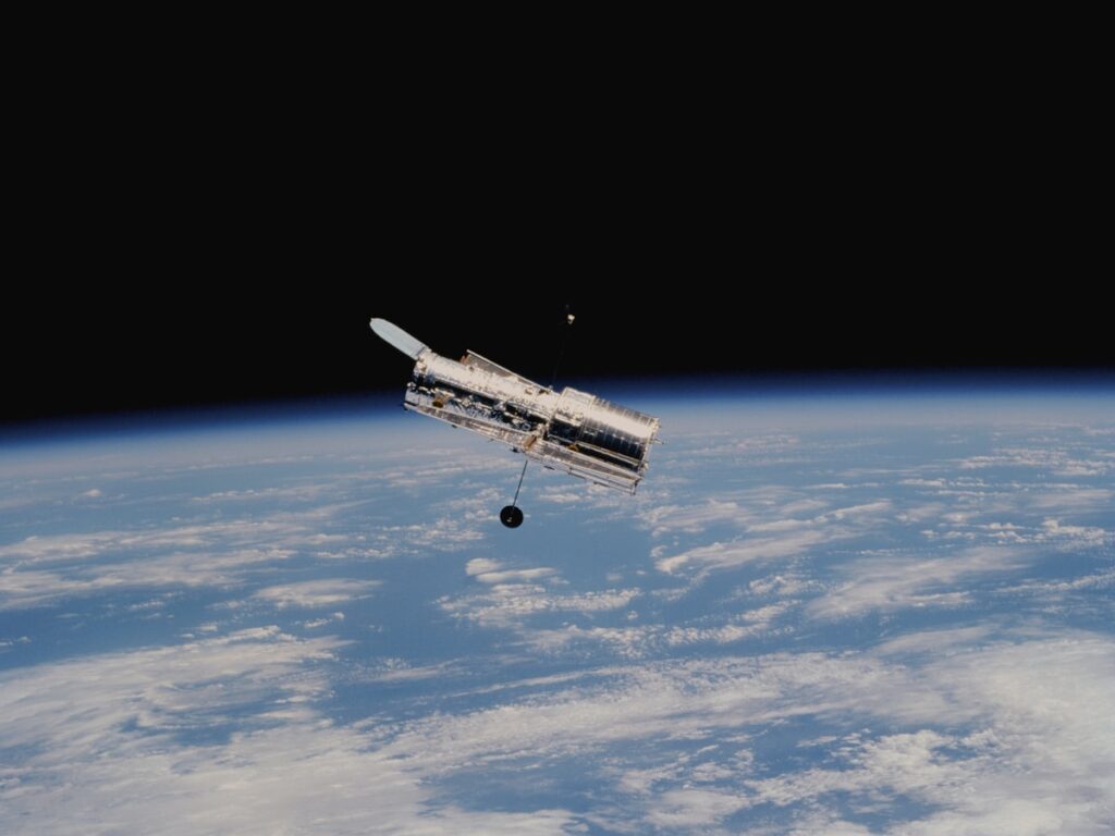 Weltraumteleskop im Orbit