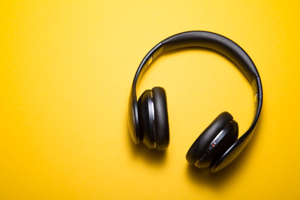 Over-Ear-Kopfhörer – Symbolbild Beyerdynamic Aventho Y