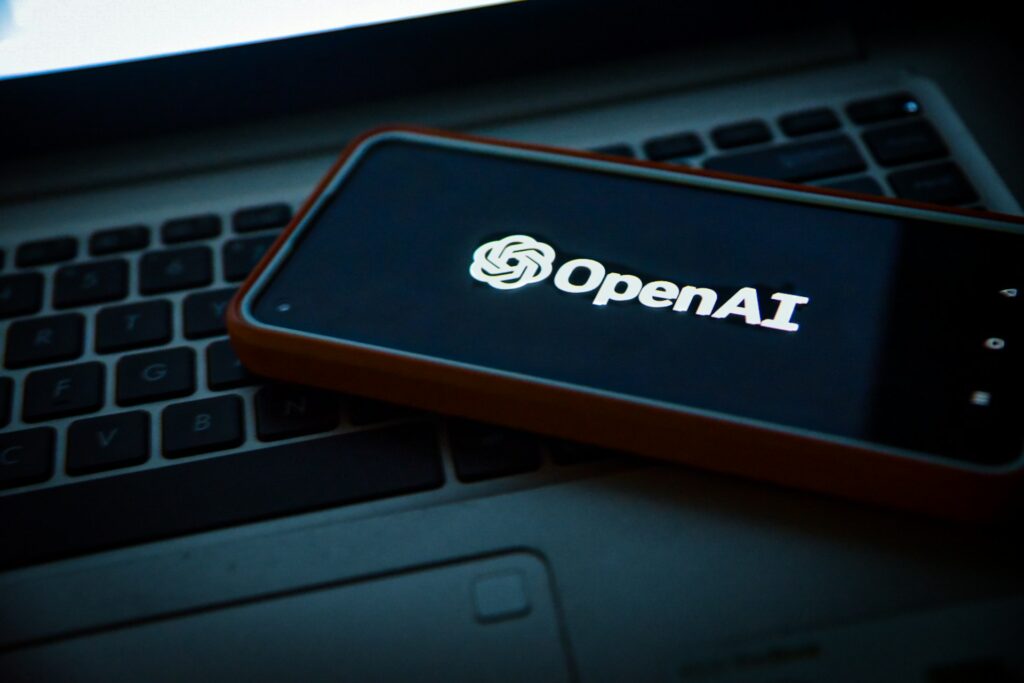 KI außer Kontrolle? Was wirklich hinter dem Alarm bei OpenAI und Anthropic steckt