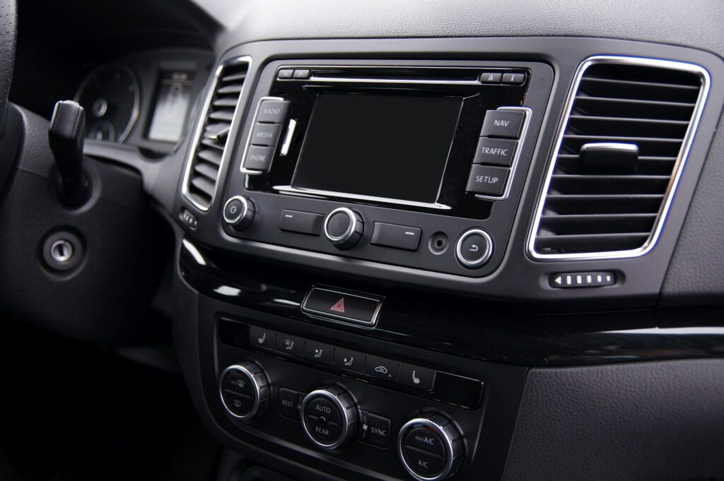 Twelve South AirFly Drive: Adapter rüstet kabelloses CarPlay im Auto nach